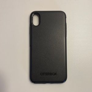 iPhone XS Max Black OtterBox case